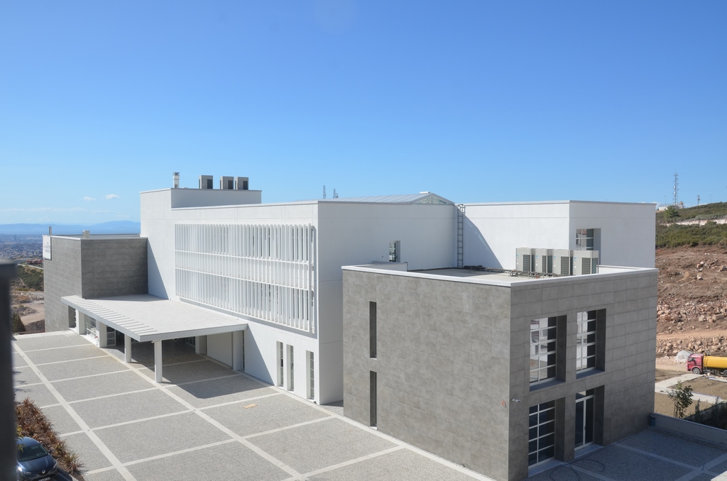 T.C. Tınaztepe Üniversitesi Fakülte Binası